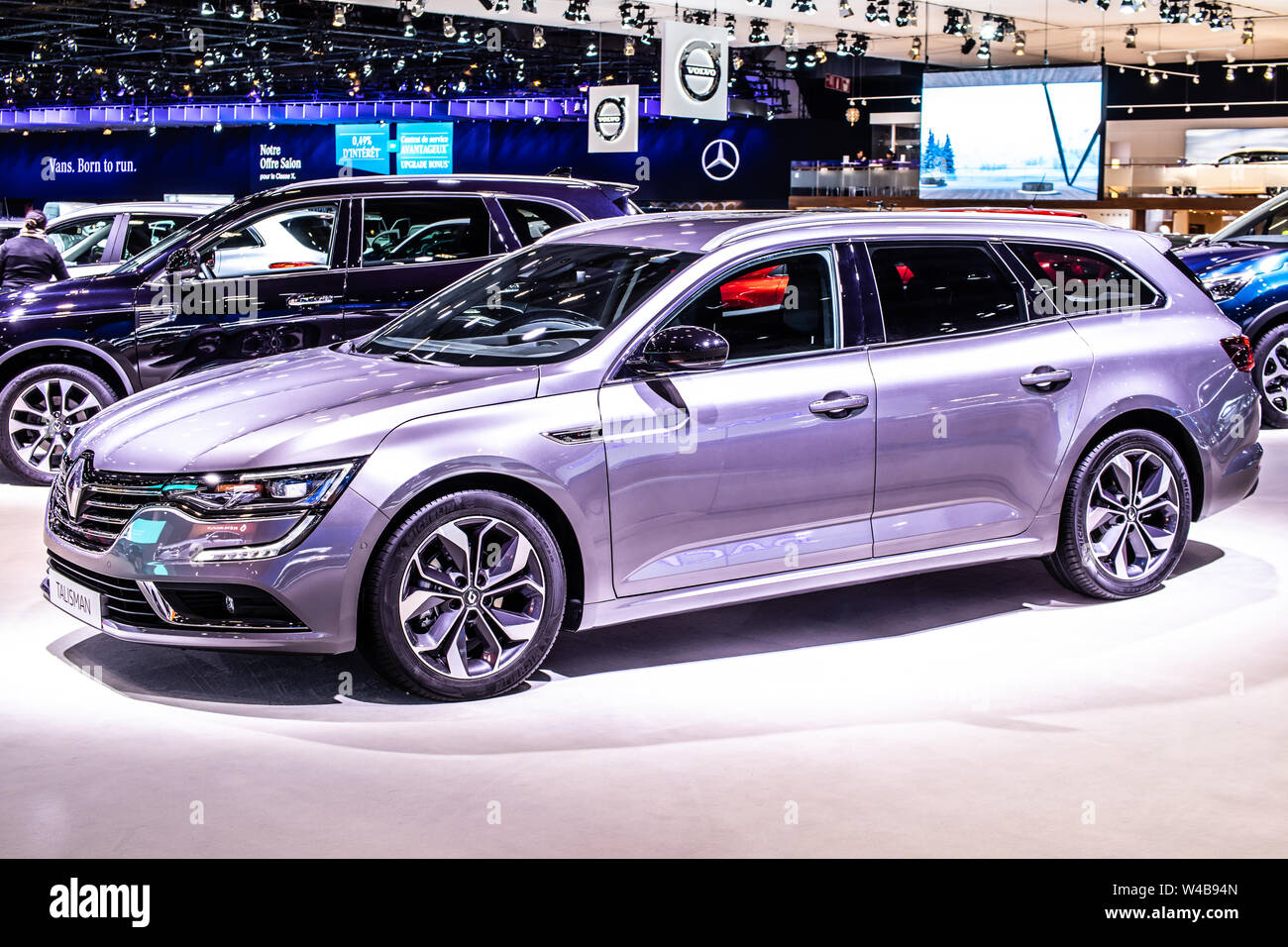 Bruxelles, Belgique, Jan 18, 2019 : argent métallique Talisman Grandtour Renault à Bruxelles Salon de l'automobile, station wagon combi produit par Renault Banque D'Images