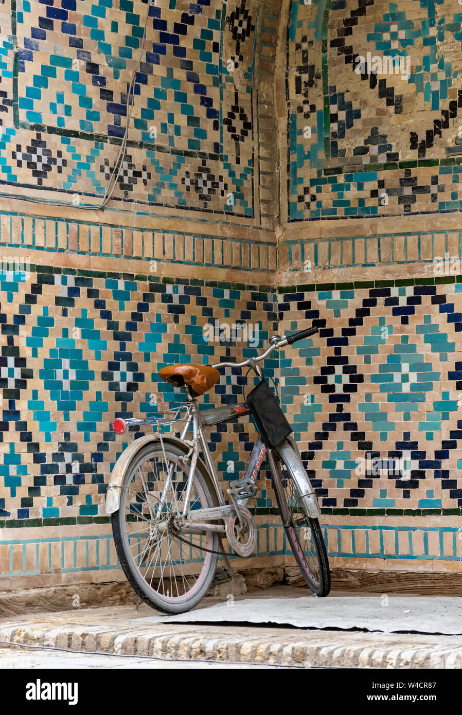 Carrelage au nadir Divan begi Madrasah (Nadir Divanbegi Medressa), Boukhara, Ouzbékistan Banque D'Images
