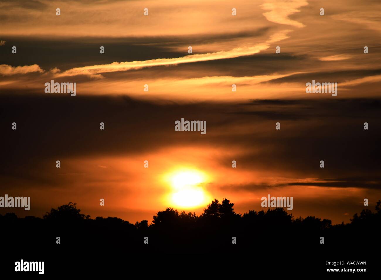 Ciel coucher de soleil coloré Banque D'Images