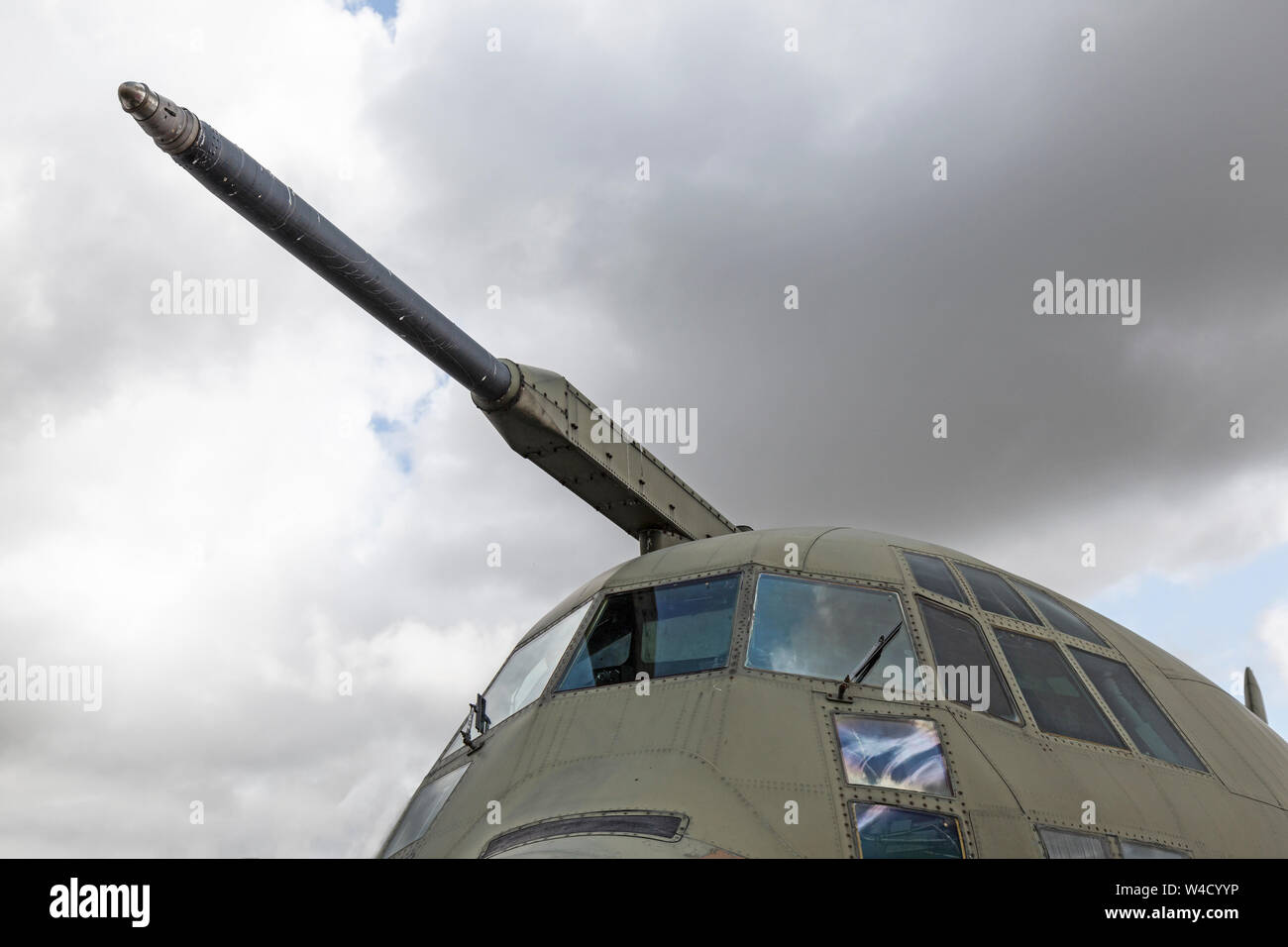 Détail d'une sonde de ravitaillement installé à l'avant d'un Lockheed C-130 Hercules, à l'affiche au Musée de la RAF à Cosford, Angleterre. Banque D'Images