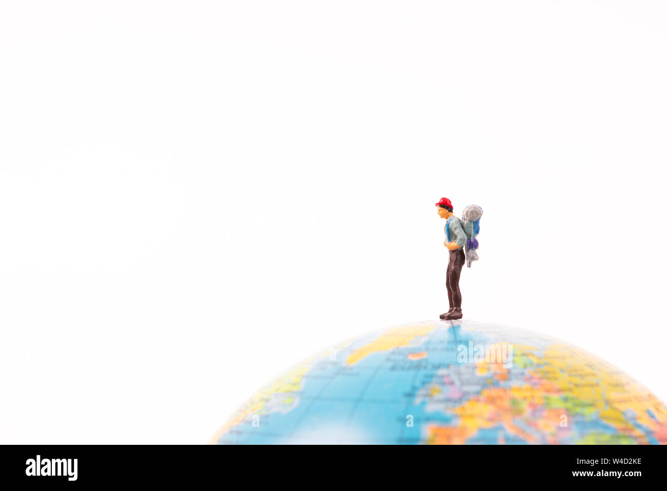 Personnes debout sur la carte du monde Banque de photographies et d ...