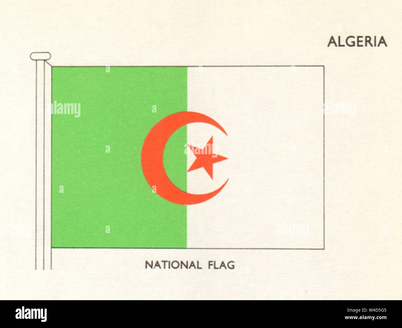 Drapeaux de l'Algérie. Drapeau national 1965 old vintage print photo Banque D'Images