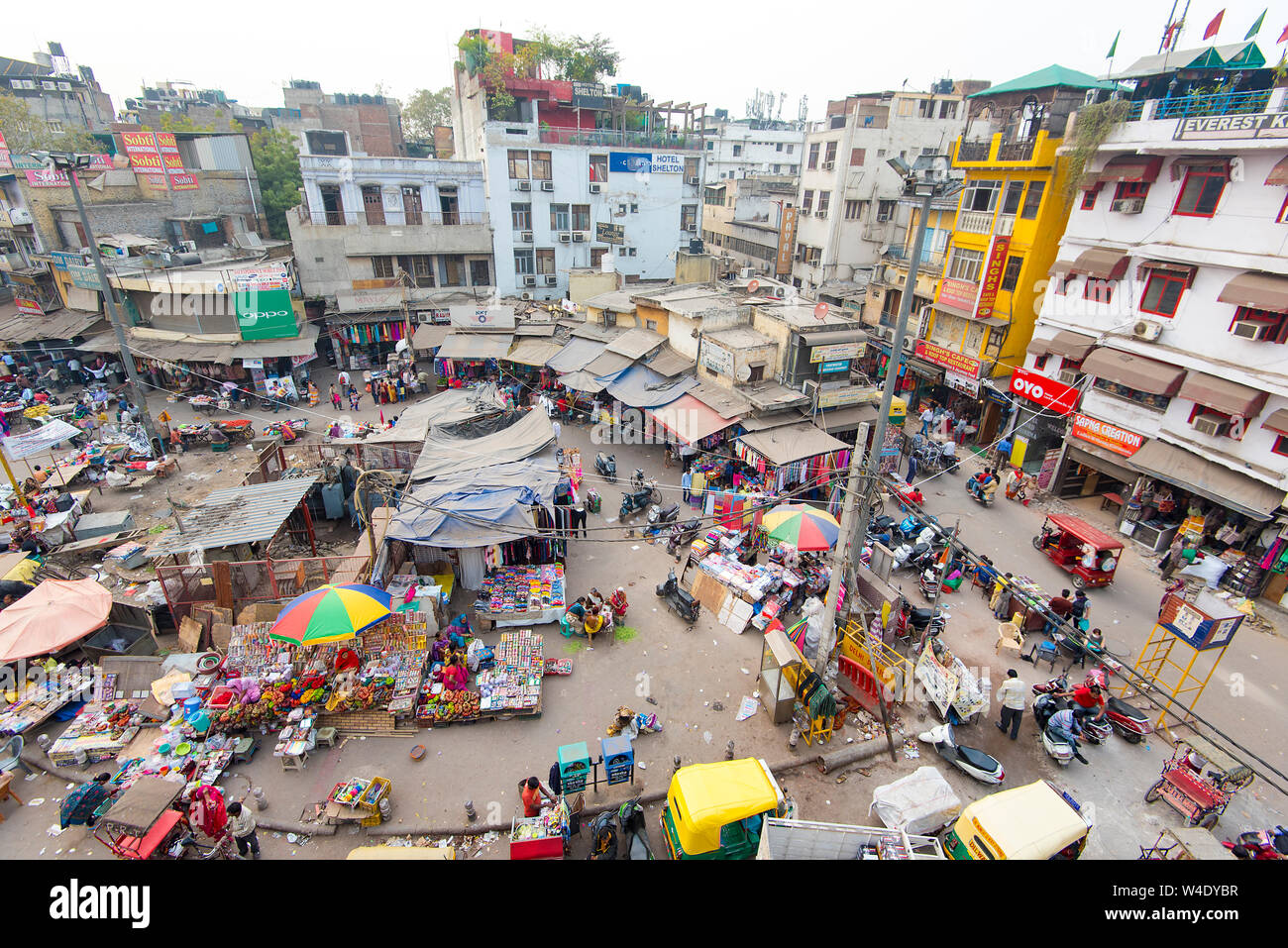 NEW DELHI - Dec 23 : Vue panoramique de Main Bazar district de New Delhi le 23 février. 3018 en Inde Banque D'Images