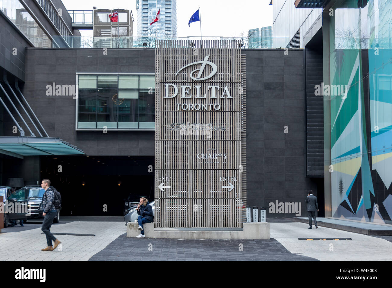 Entrée de l'Hôtel Delta sur Bremner Blvd, à Toronto. Banque D'Images