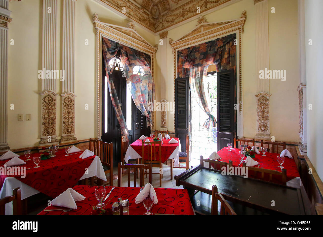 Intérieur de l'hôtel Palacio de Valle à Punta Gorda, Cienfuegos, Cuba Banque D'Images