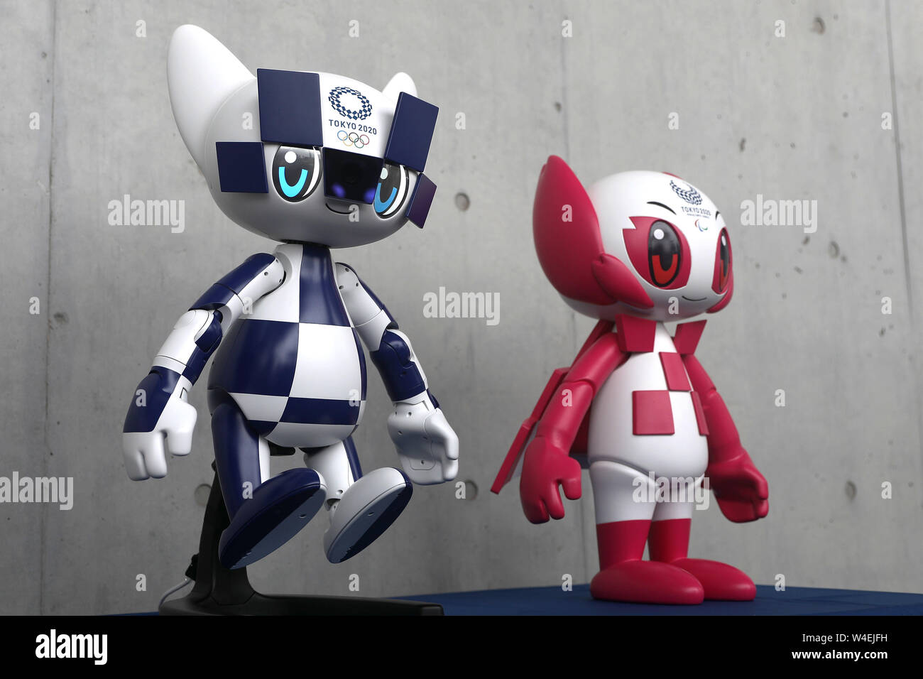 Beijing, Chine. 22 juillet, 2019. Photo prise le 22 juillet 2019 Tokyo 2020 montre la mascotte des Jeux Olympiques de Tokyo 2020 robots lors de la mascotte des Jeux Olympiques de dévoilement des robots à Tokyo, Japon. Tokyo 2020 Mascot-type les robots vont accueillir les athlètes et les clients de sites des Jeux et d'autres endroits liés aux jeux qui ont des mouvements. Crédit : Du Xiaoyi/Xinhua/Alamy Live News Banque D'Images