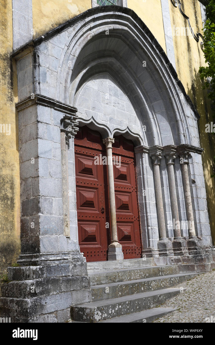 Les portes d'entrée;église santa maria;;Sintra Portugal Banque D'Images