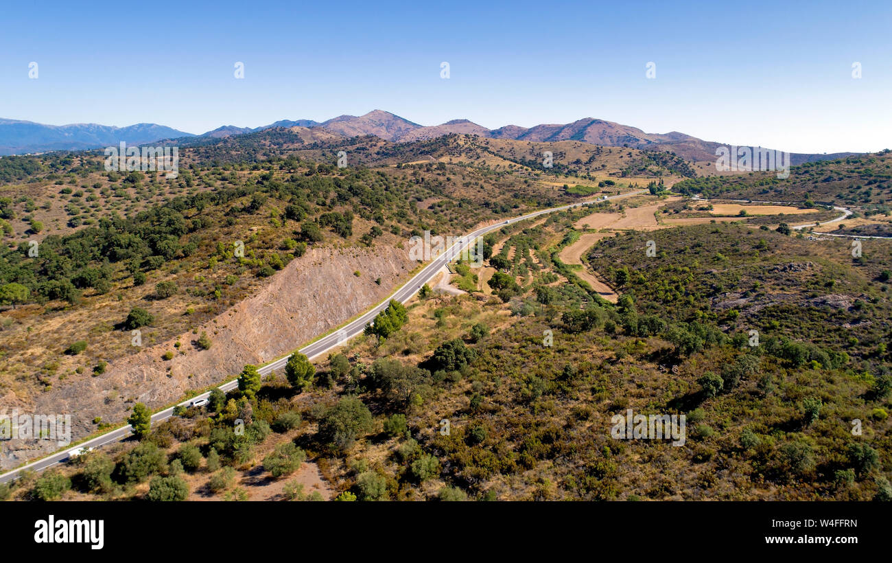 Vue aérienne de la route N260 de Figueres à Llanca Banque D'Images