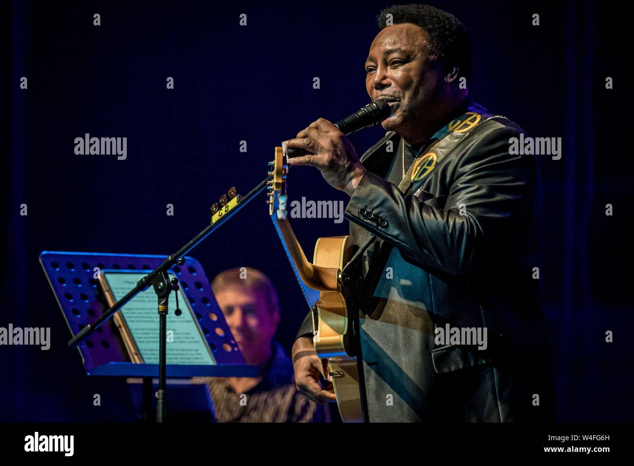 22.07.2019, le guitariste de jazz fusion américain et George Benson joue un spectacle exclusif sur la scène du Theater am Potsdamer Platz à Berlin. C'était la seule piscine concert de sa tournée actuelle. Dans le monde d'utilisation | Banque D'Images