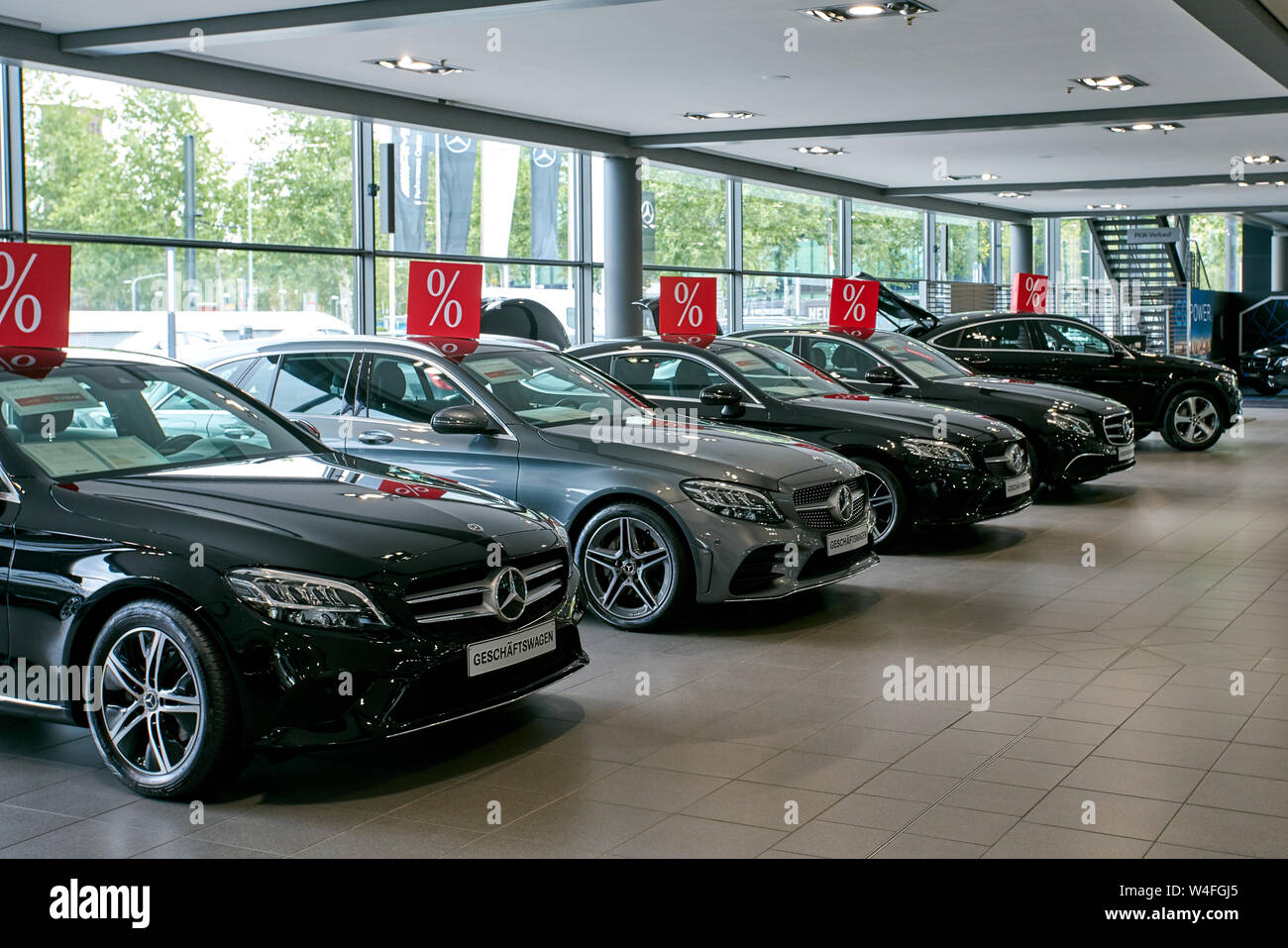 Allemagne, Düsseldorf, le 17 juillet 2019 : Mercedes-Benz Magasin à Düsseldorf. Allemagne Banque D'Images