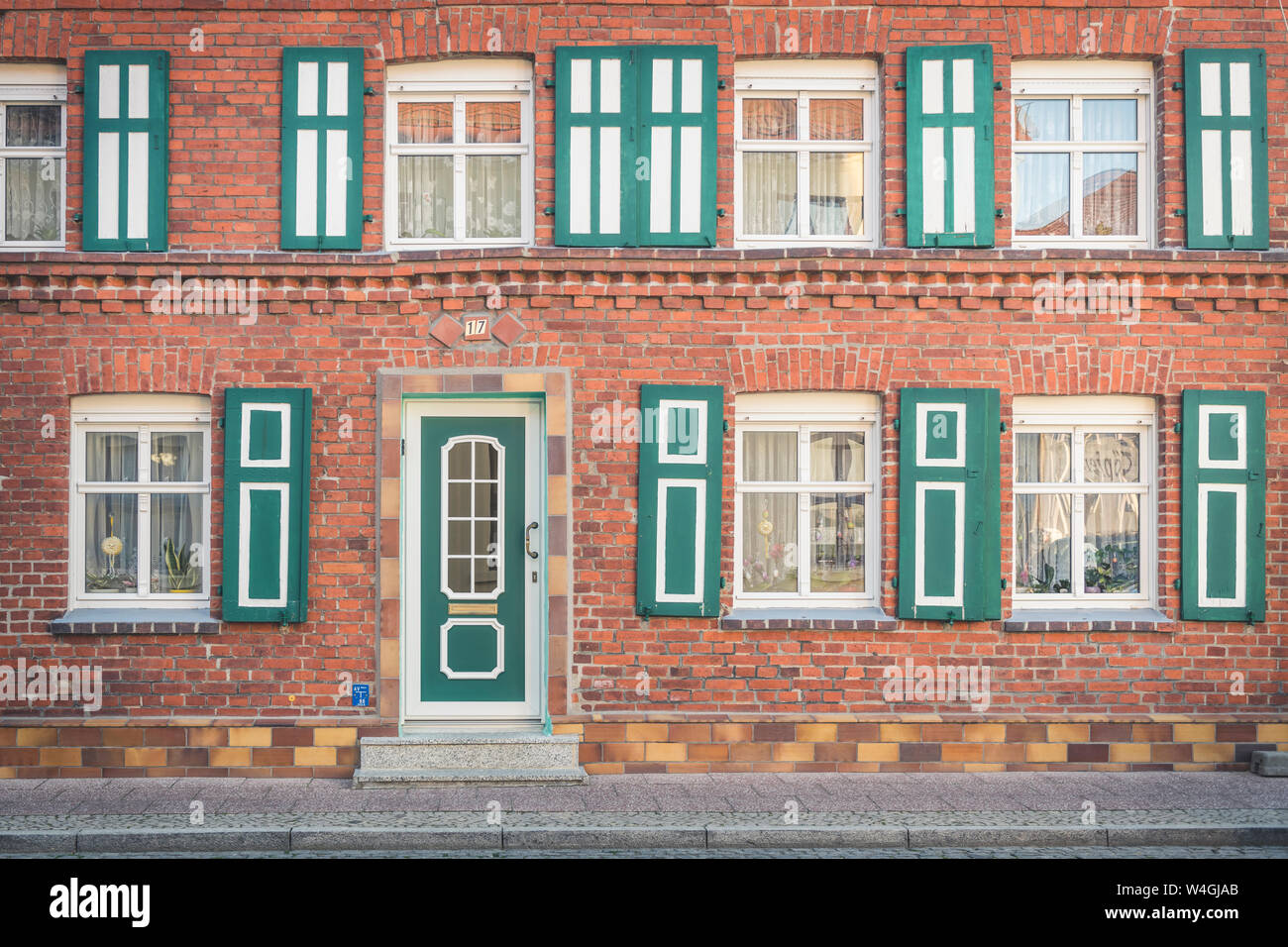 Avant d'une maison restaurée, Wittenberge, Brandebourg, Allemagne Banque D'Images