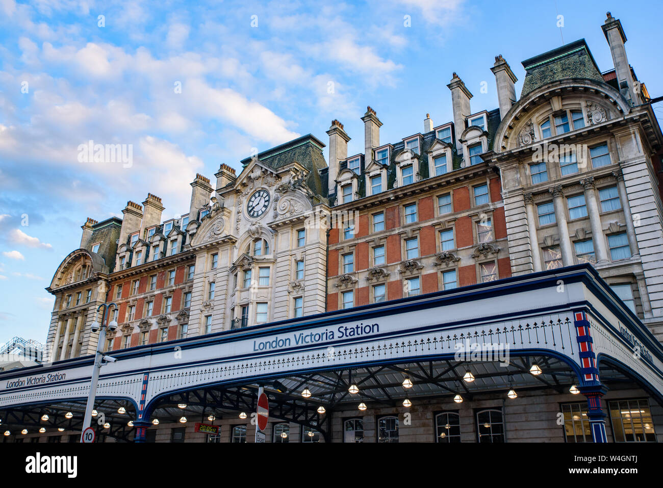 La gare de Victoria à Londres, Royaume-Uni Banque D'Images