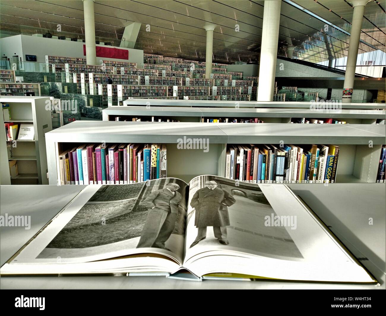 Système d'éducation moderne au Qatar National Library et Fondation du Qatar mosquée à Doha, Qatar Banque D'Images