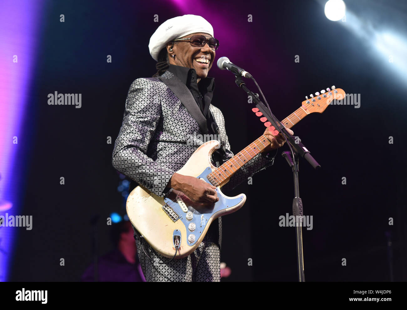 Chic et Nile Rodgers à la Jockey Club Live au Haydock Racecourse comprend : Nile Rodgers Où : Haydock, Royaume-Uni Quand : 22 Juin 2019 Crédit : Graham Finney/WENN Banque D'Images