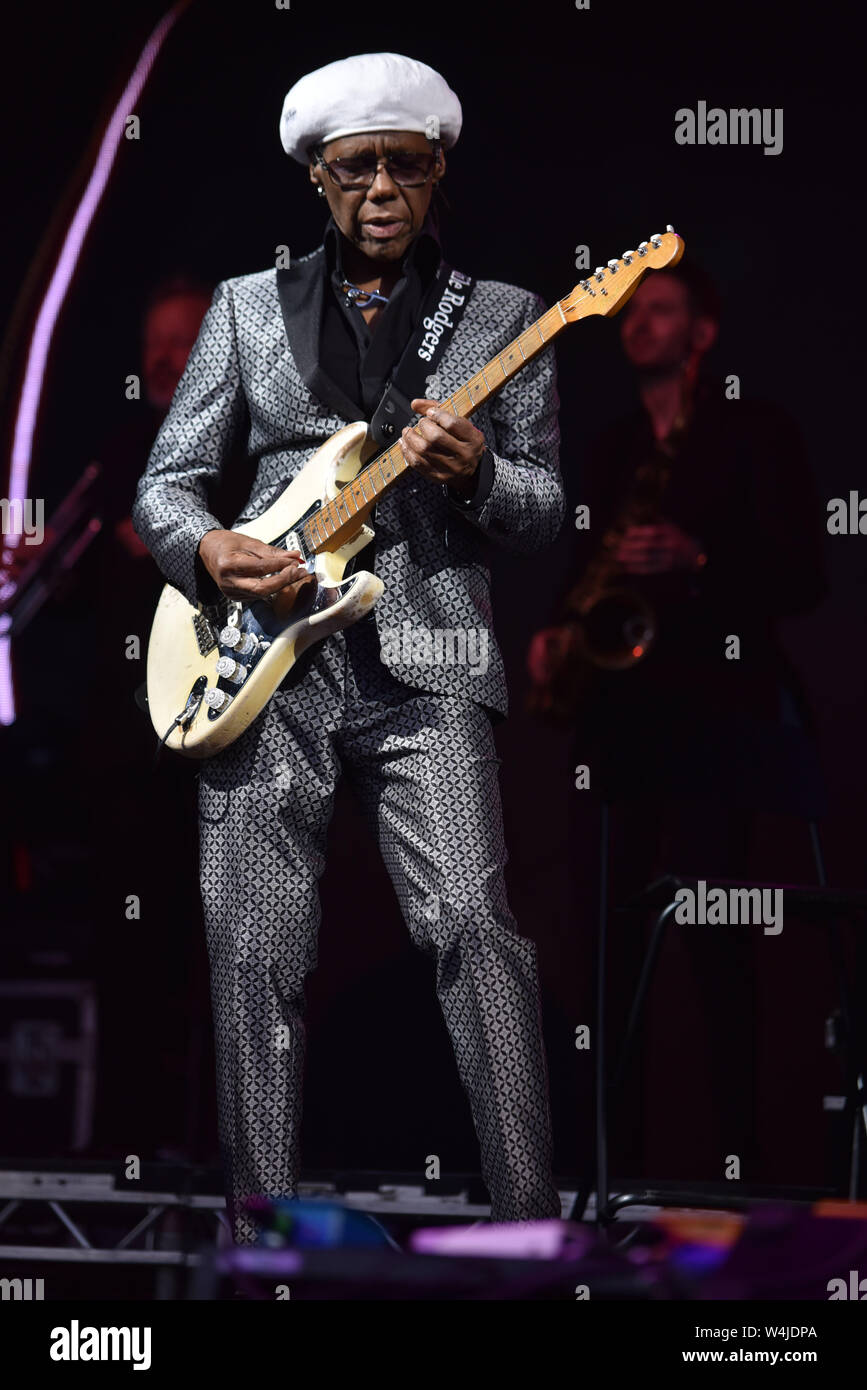 Chic et Nile Rodgers à la Jockey Club Live au Haydock Racecourse comprend : Nile Rodgers Où : Haydock, Royaume-Uni Quand : 22 Juin 2019 Crédit : Graham Finney/WENN Banque D'Images