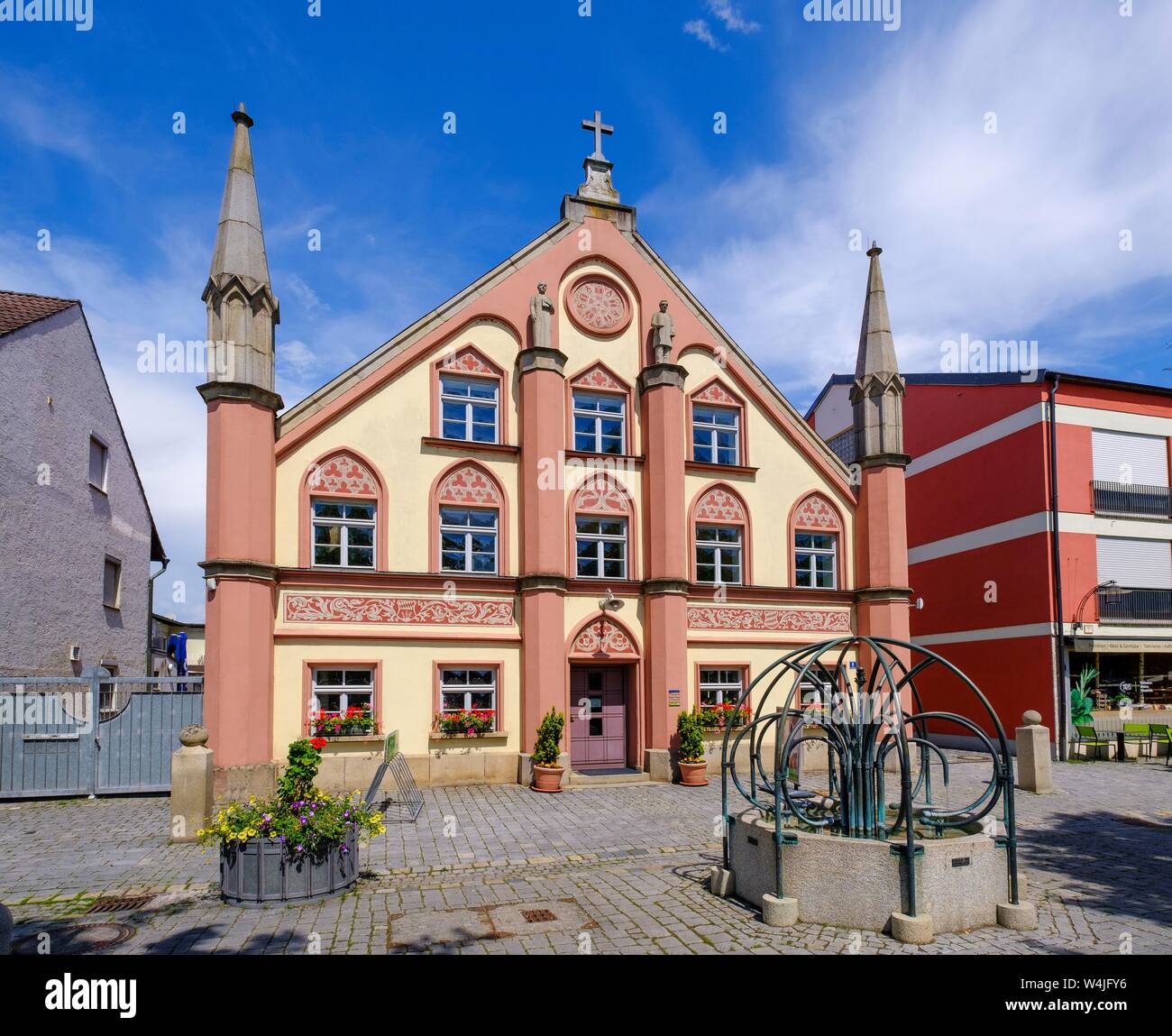 Centre culturel Burgerspital suis Ludwigplatz, Plattling, Thuringe, Bavière, Allemagne Banque D'Images