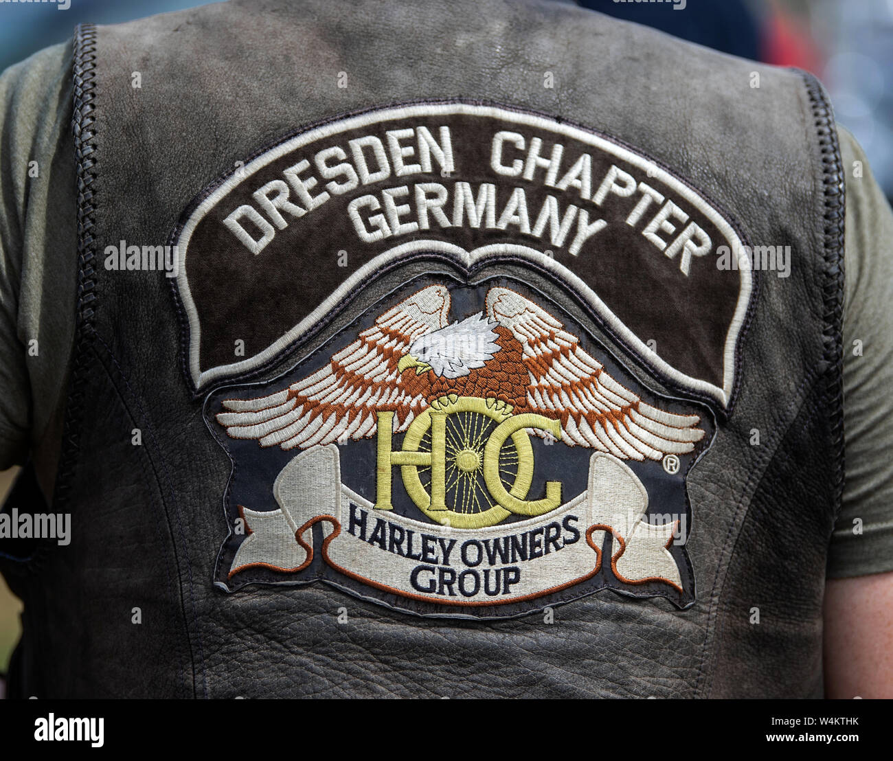 22 juillet 2019, Saxe, Dresde : membre de la Dresde Harley Davidson Club, 'Dresden Chapitre Allemagne Harley Owners Group' est à une presse et séance photo pour la Harley Days 2019 Dresde sur les lieux du festival dans le canal des crues. Du 26 au 28 juillet 2019 la nouvelle édition de Dresde Harley Days aura lieu, l'événement en plein air dans le 'Rinne Dresde'. Cette année, des milliers de cyclistes et les badauds se réuniront sur les huit hectares de terrains du festival pour rendre hommage à la marque américaine, ce qui lui donne le sentiment de liberté et d'indépendance comme aucun autre. En plus d'Hambourg, Dresde est seulement le deuxième Banque D'Images