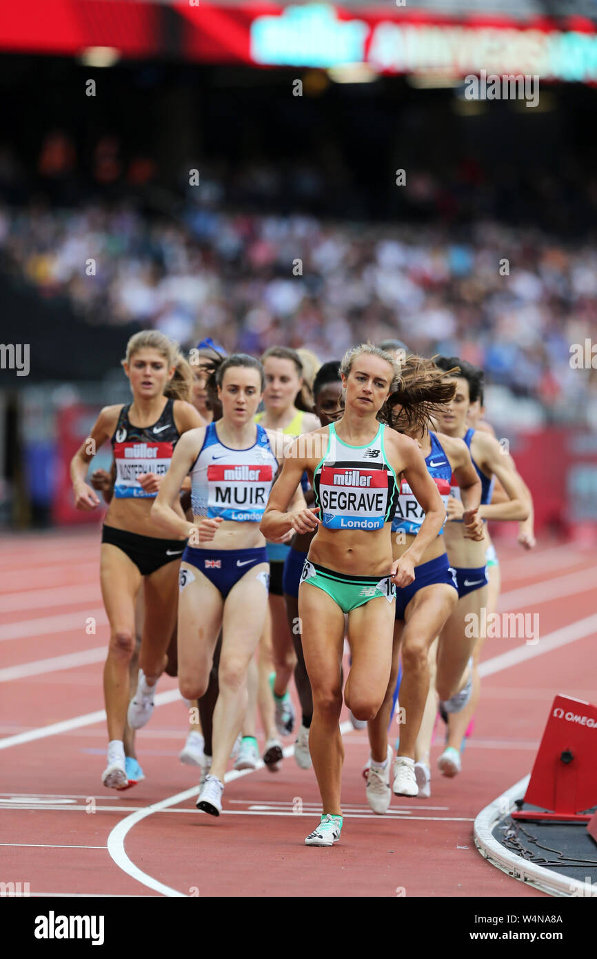 Laura MUIR (Grande-Bretagne), Hannah SEGRAVE (Grande-Bretagne) qui se font concurrence sur le 1500m au final, 2019, l'IAAF Diamond League Jeux Anniversaire, Queen Elizabeth Olympic Park, Stratford, London, UK. Banque D'Images