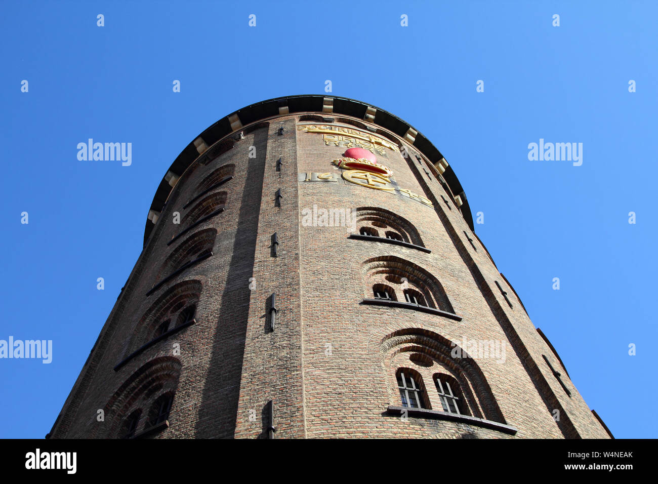 La vieille ville de Copenhague - capitale du Danemark. Vintage célèbre observatoire astronomique - Tour Ronde (Rundetarn). Région d'Oresund. Banque D'Images