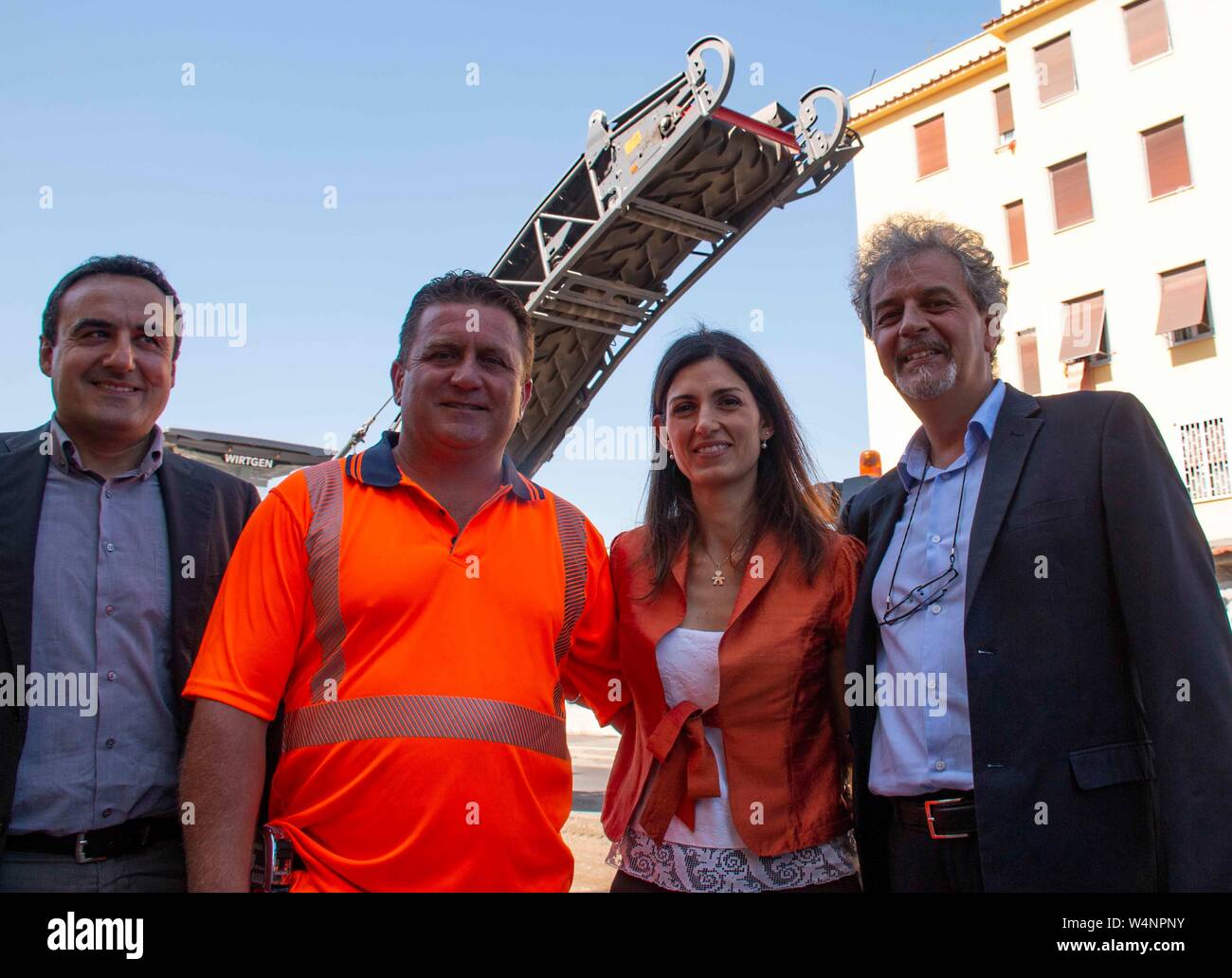 Roma , la Sindaca Virginia Raggi , visita , Via Walter Tobagi Banque D'Images