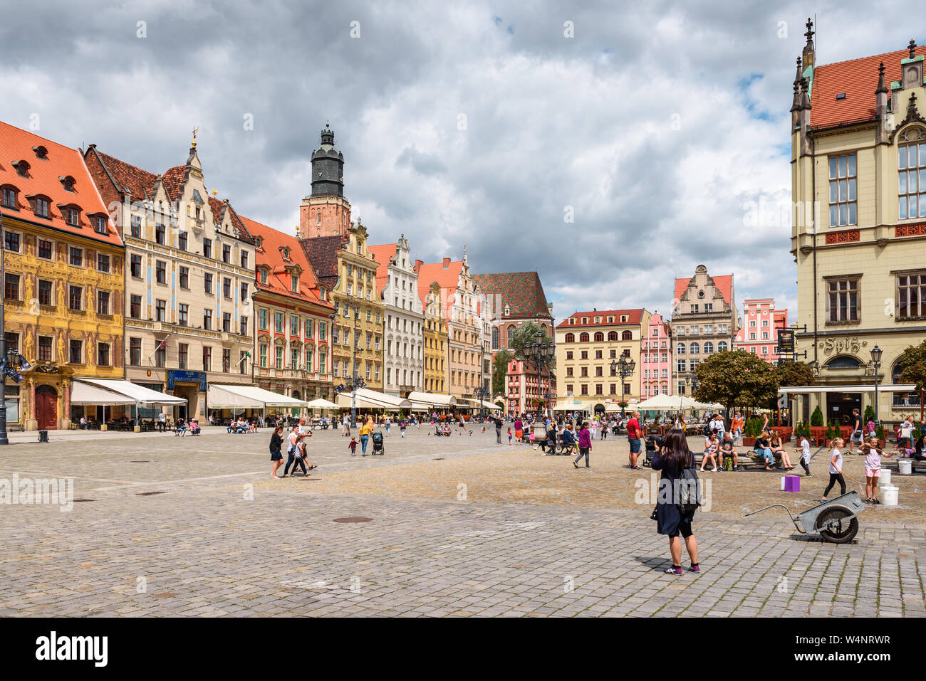 WROCLAW, Pologne - 17 juillet 2019 - Place du marché de Wroclaw Old Town. Wroclaw est un capital historique de la Basse Silésie, ville avec une des plus grande marque Banque D'Images