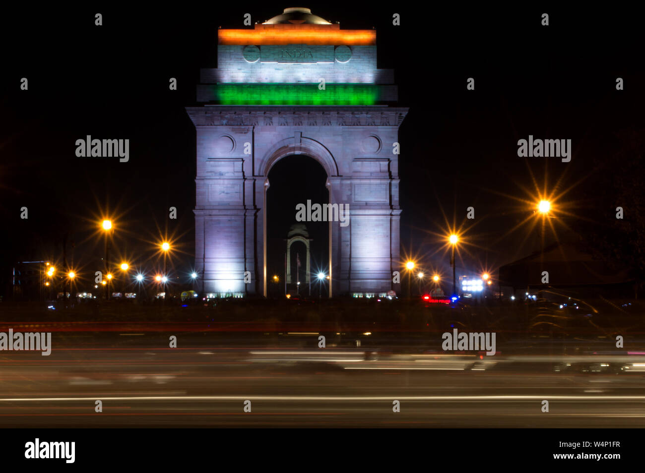 La belle porte de l'Inde à Delhi capturé à l'aide de la technique d'exposition longue. C'est l'un des patrimoines célèbre de l'Inde. Banque D'Images