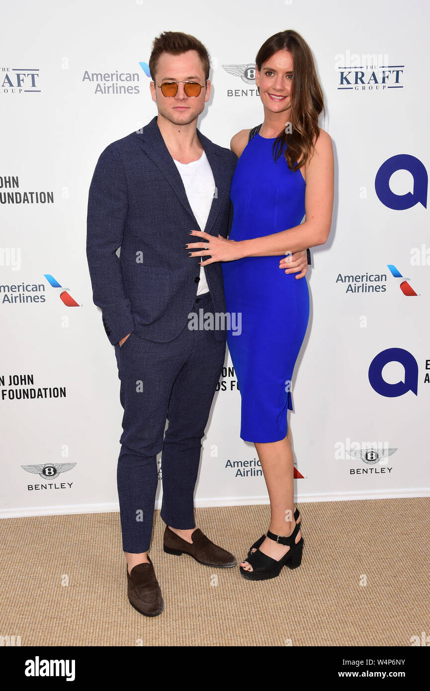 Taron Egerton et Emily Thomas assistant à la Fondation Elton John contre le sida songe d'une partie à Jean Pigozzi's Villa Dorane, Antibes, France. Banque D'Images