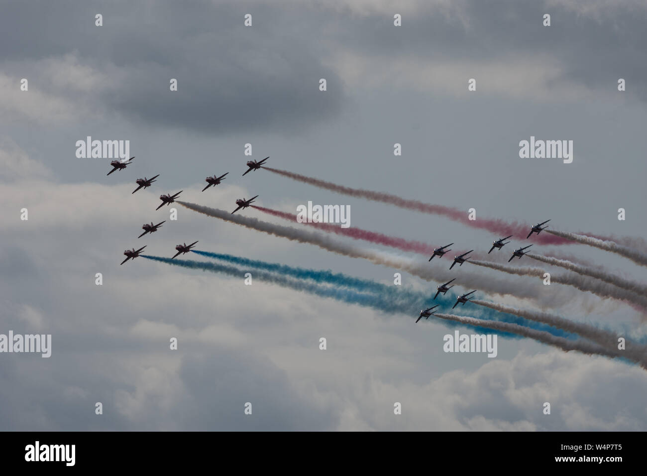 RAF Des flèches rouges et Patrouille de France 2019 Formation Concorde RIAT Fairford Banque D'Images