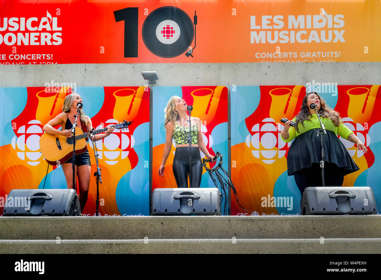 Groupe de musique country, les talons à jouer encore de Radio-canada Nooners, Vancouver, British Columbia, Canada Banque D'Images