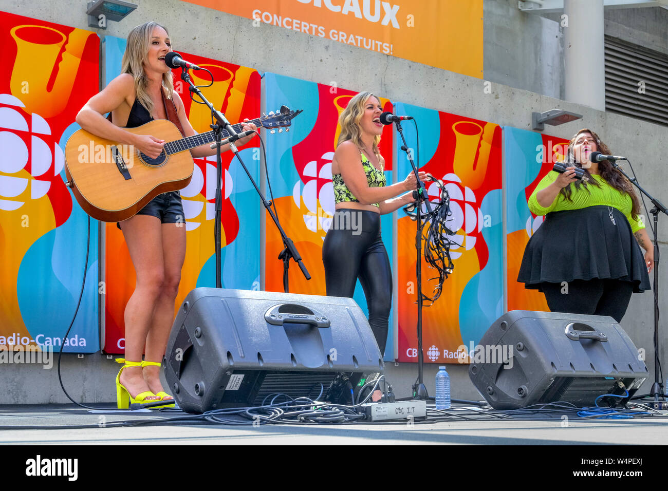 Groupe de musique country, les talons à jouer encore de Radio-canada Nooners, Vancouver, British Columbia, Canada Banque D'Images