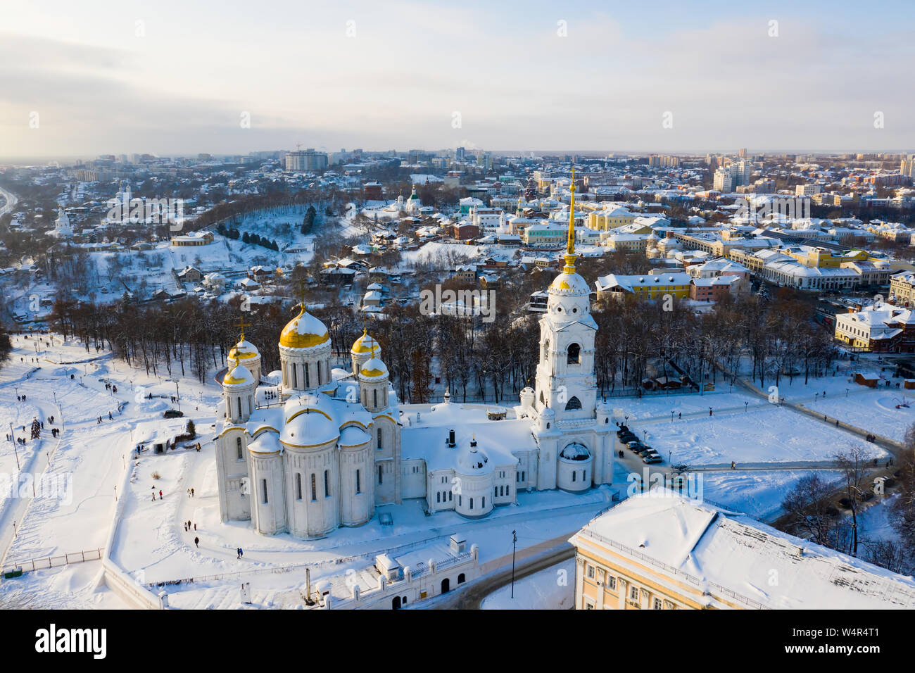 Drone aérien vue de église de l'Assomption à Vladimir ville, Russie Banque D'Images