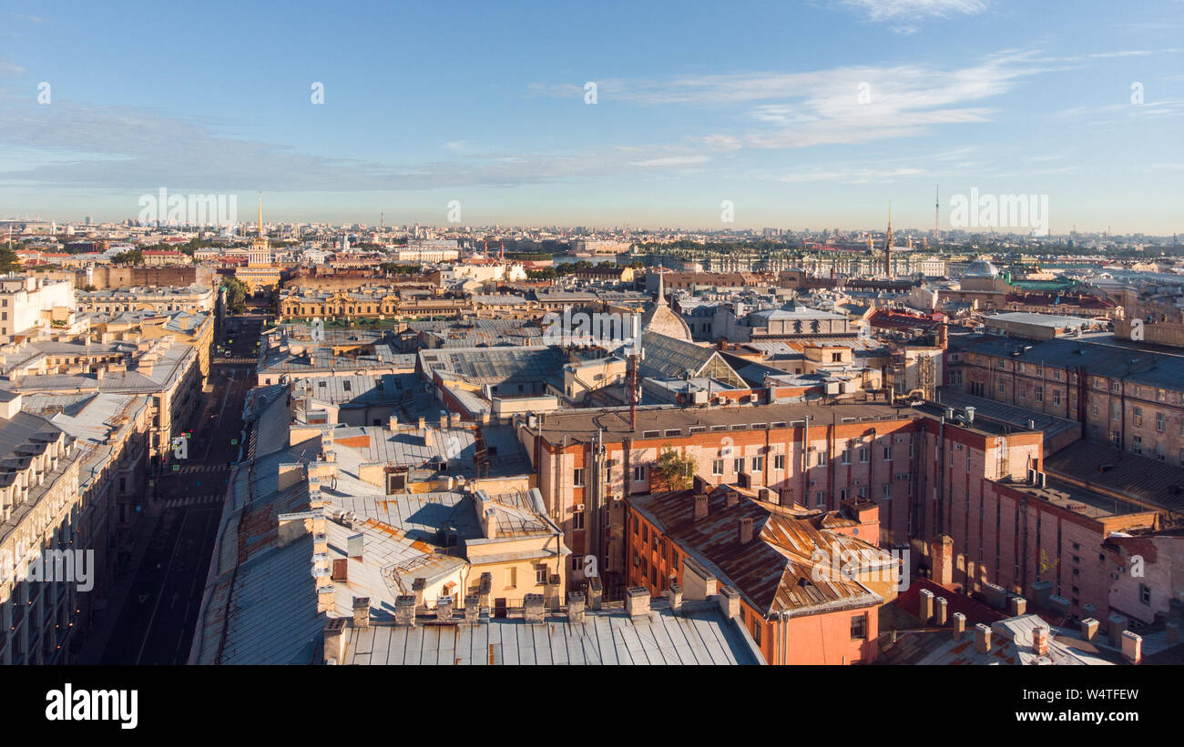 Panorama de Saint Petersburg, sur la rivière Moïka la photo aérienne. Matin, vue sur les districts centraux de Saint-Pétersbourg, en Russie. Banque D'Images