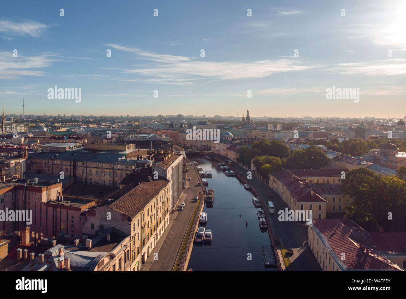 Panorama de Saint Petersburg, sur la rivière Moïka la photo aérienne. Matin, vue sur les districts centraux de Saint-Pétersbourg, en Russie. Banque D'Images