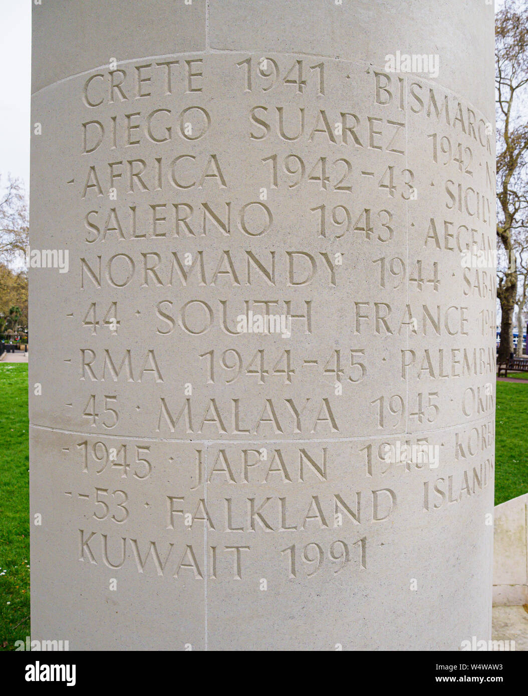 Mémorial de la Fleet Air Arm (Daedalus), un monument commémorant le service du Royal Naval Air Service et la Fleet Air Arm Banque D'Images