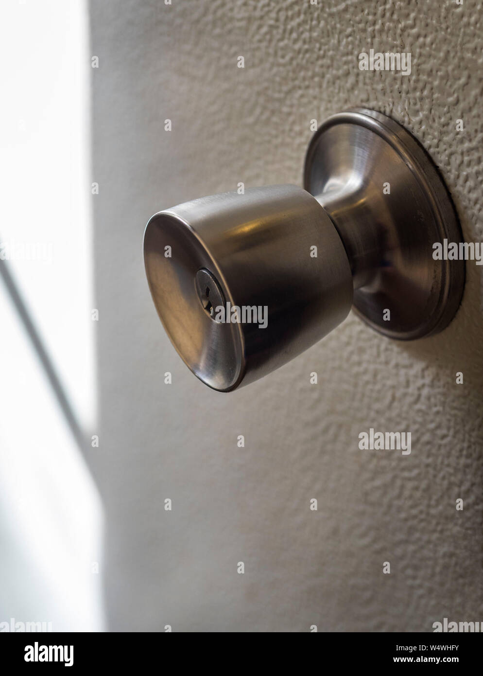 Verrouillage de sécurité sur un poignée de porte avant. Banque D'Images