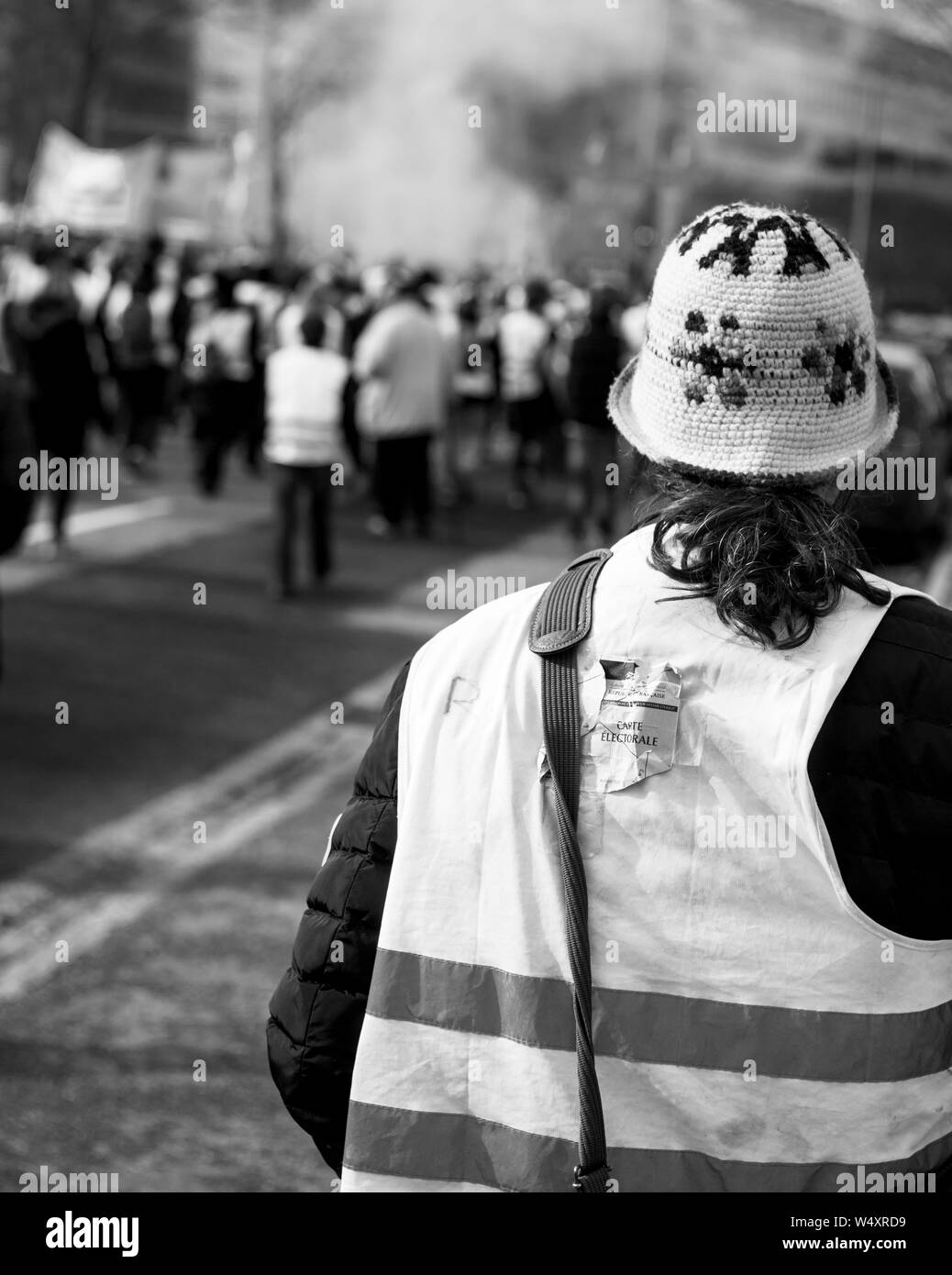 Manifestations gilets jaunes Banque d'images noir et blanc - Alamy