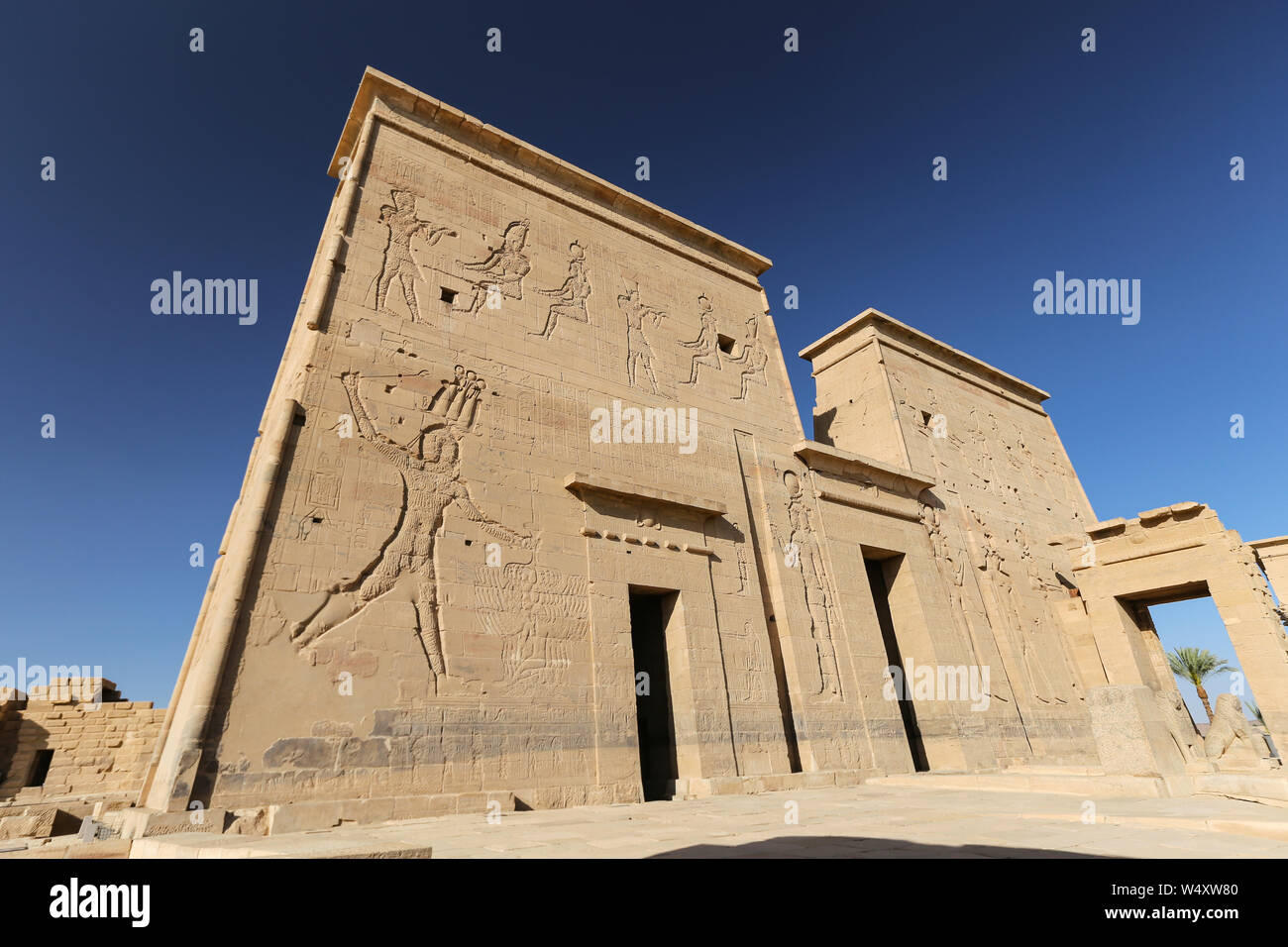 L'avant du Temple de Philae dans la ville d'Assouan, Egypte Banque D'Images