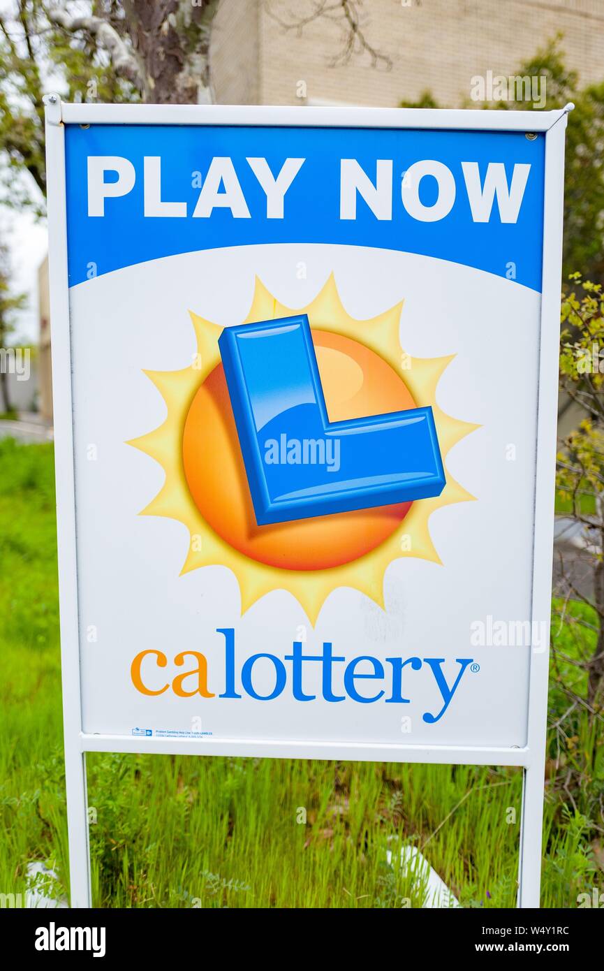 Close-up de signer pour la Loterie de la Californie ou CALottery à Lafayette, en Californie, le 4 avril 2019. () Banque D'Images