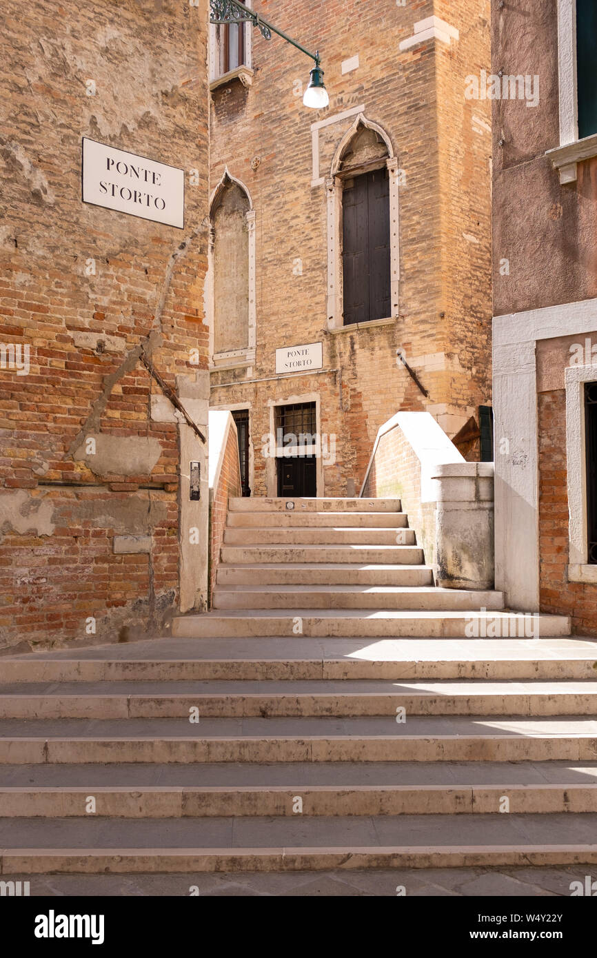 Escalier extérieur, Ponte Storto, Venise, Italie Banque D'Images