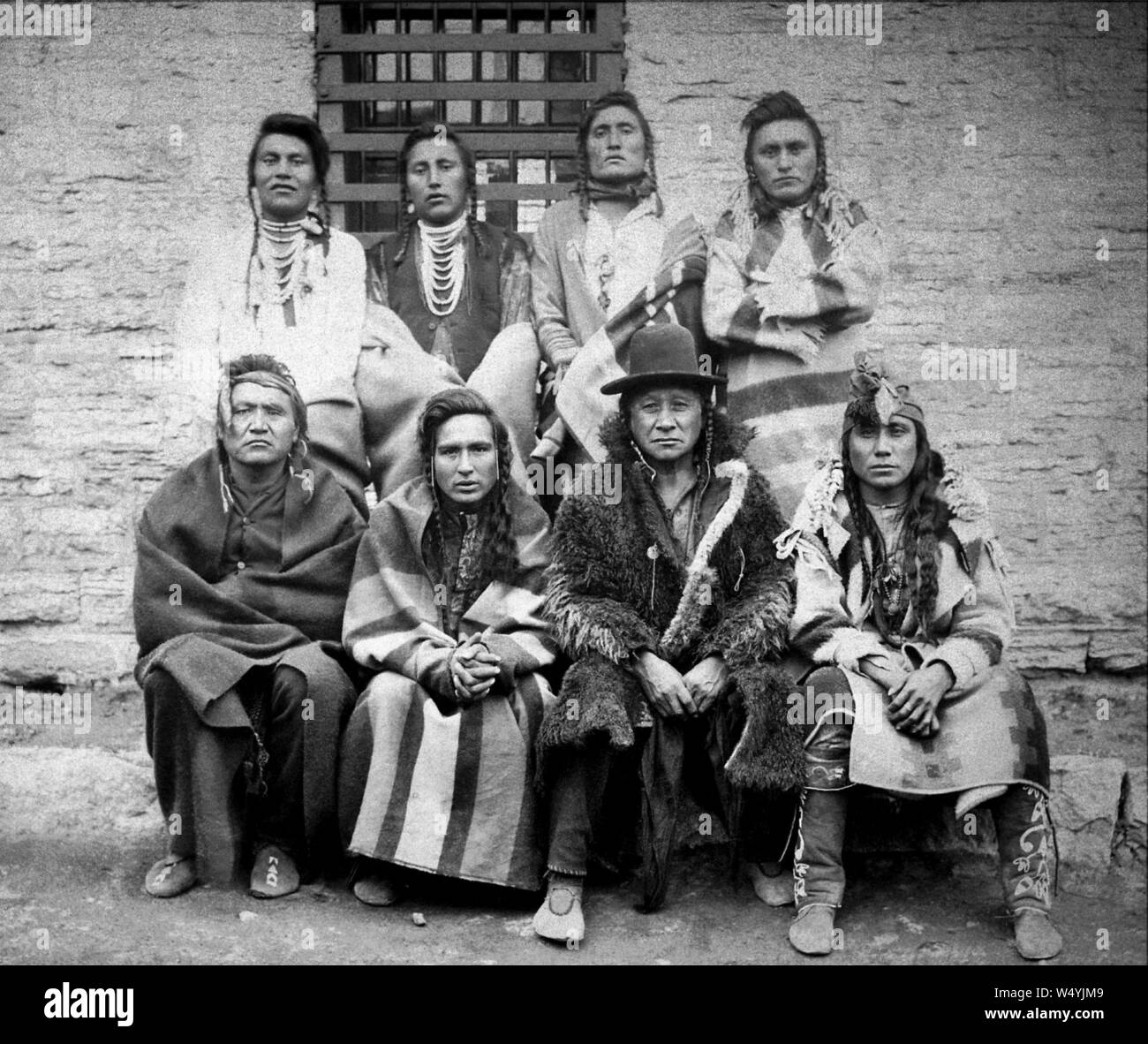 Crow chefs indiens. Capturé à Custer Battlefield, Montana, novembre septième et emprisonné à Ft. Snelling, Minn. 15 novembre. Banque D'Images