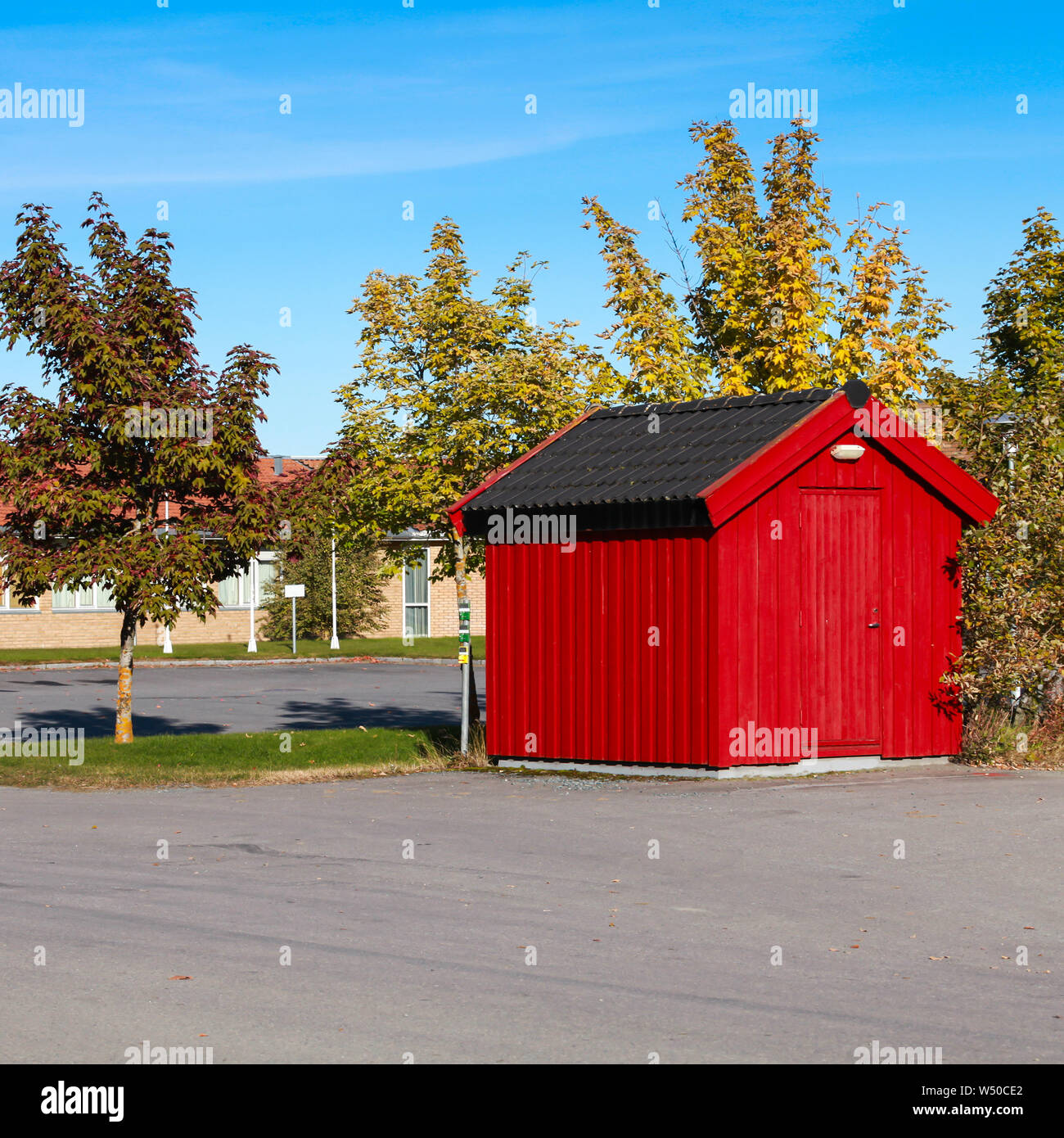 Grange en bois rouge traditionnel à port de Verdal, Norvège Banque D'Images