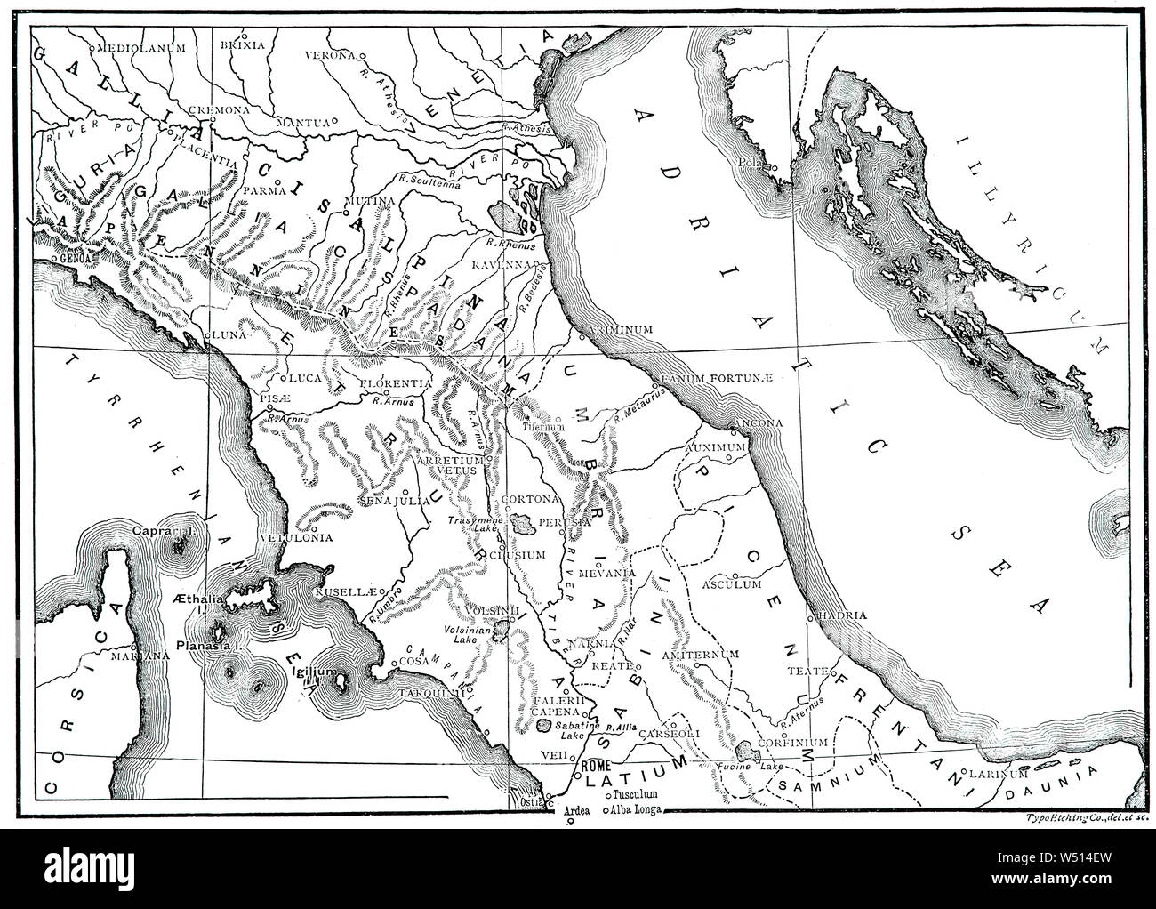Un 19e siècle de l'ancienne carte du Nord et du centre de l'Italia (latin et italien nom pour la péninsule italienne), illustrant la patrie des Romains et metropole de Rome's empire dans l'antiquité classique. Rome était une ville-état italien qui a changé sa forme de gouvernement de royaume à République et lorsque la consolidation de l'Italie en une seule entité est produite lors de l'expansion romaine dans la péninsule, quand Rome a formé une association permanente avec la plupart des tribus locales et les villes. Banque D'Images