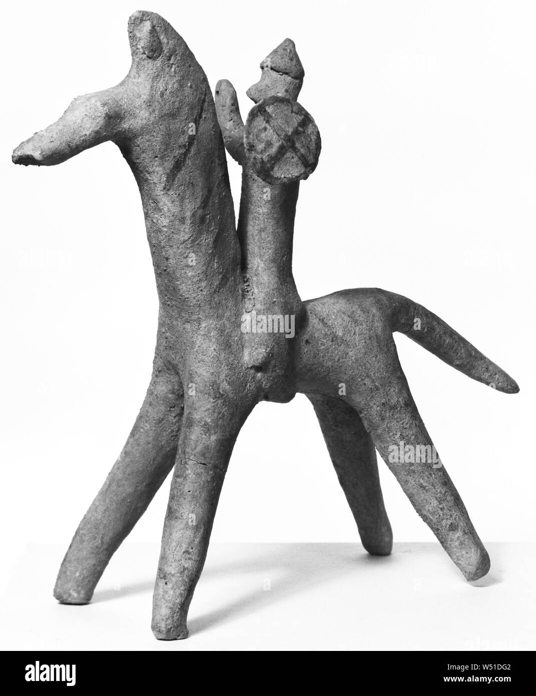 Statuette de cheval et cavalier, Inconnu, Béotie, en Grèce, en début de 6e siècle avant J.-C., terre cuite, polychromie, 16,2 cm (6 3/8 in. Banque D'Images