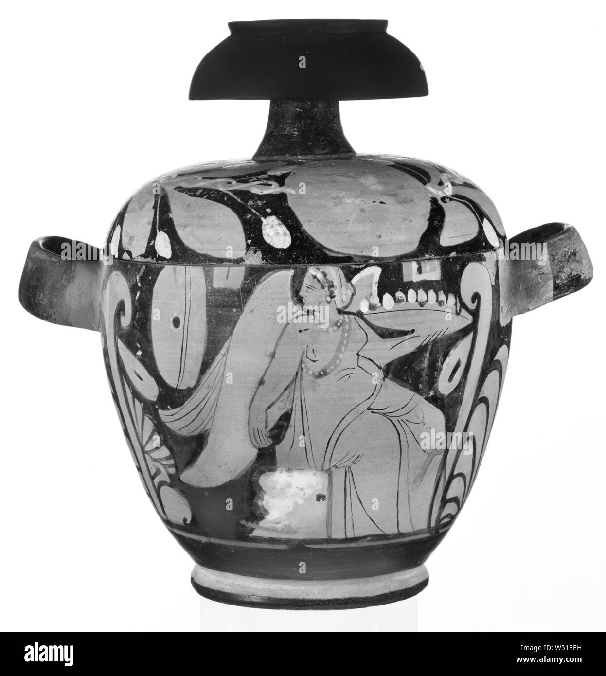 Pyxis Red-Figure sicilien avec couvercle, ZA Peintre, Sicile, Italie, environ 330 - 320 avant J.-C., terre cuite, 8,9 × 14,3 cm (3 1/2 x 5 5/8 po Banque D'Images