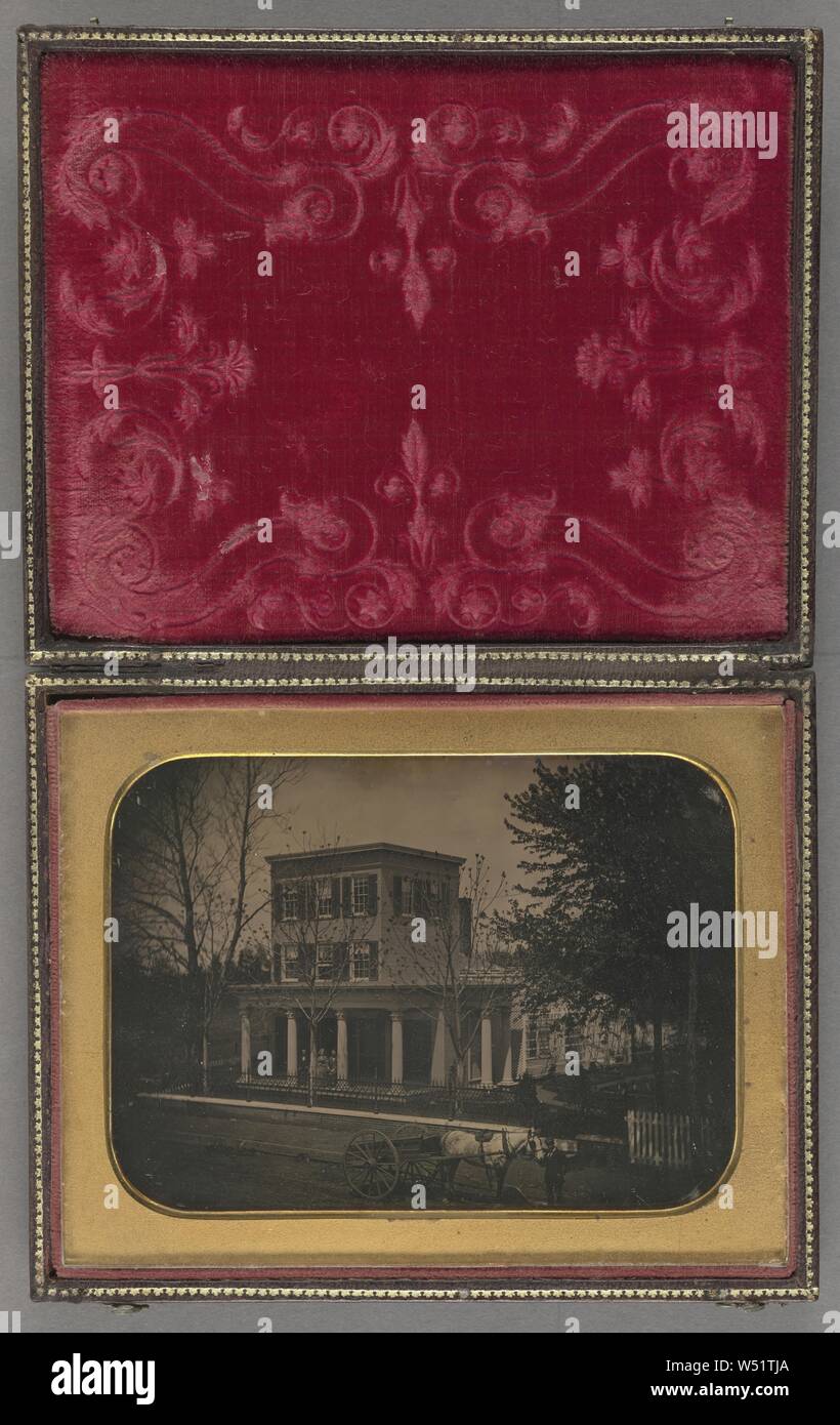 Maison Three-Story avec porche classique, pas de bouilloire, cuisine américaine, vers 1851, Daguerréotype Banque D'Images