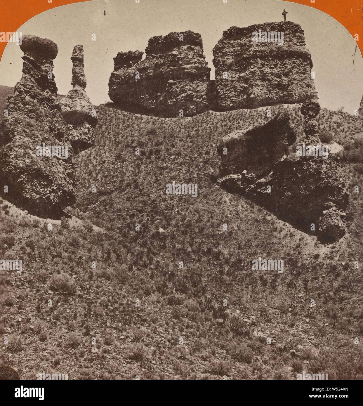 Dans les roches sorcière Canon Echo, U.P.R.R., Charles Bierstadt (Américain, né en Allemagne, 1819 - 1903), à propos de 1869, à l'albumine argentique Banque D'Images