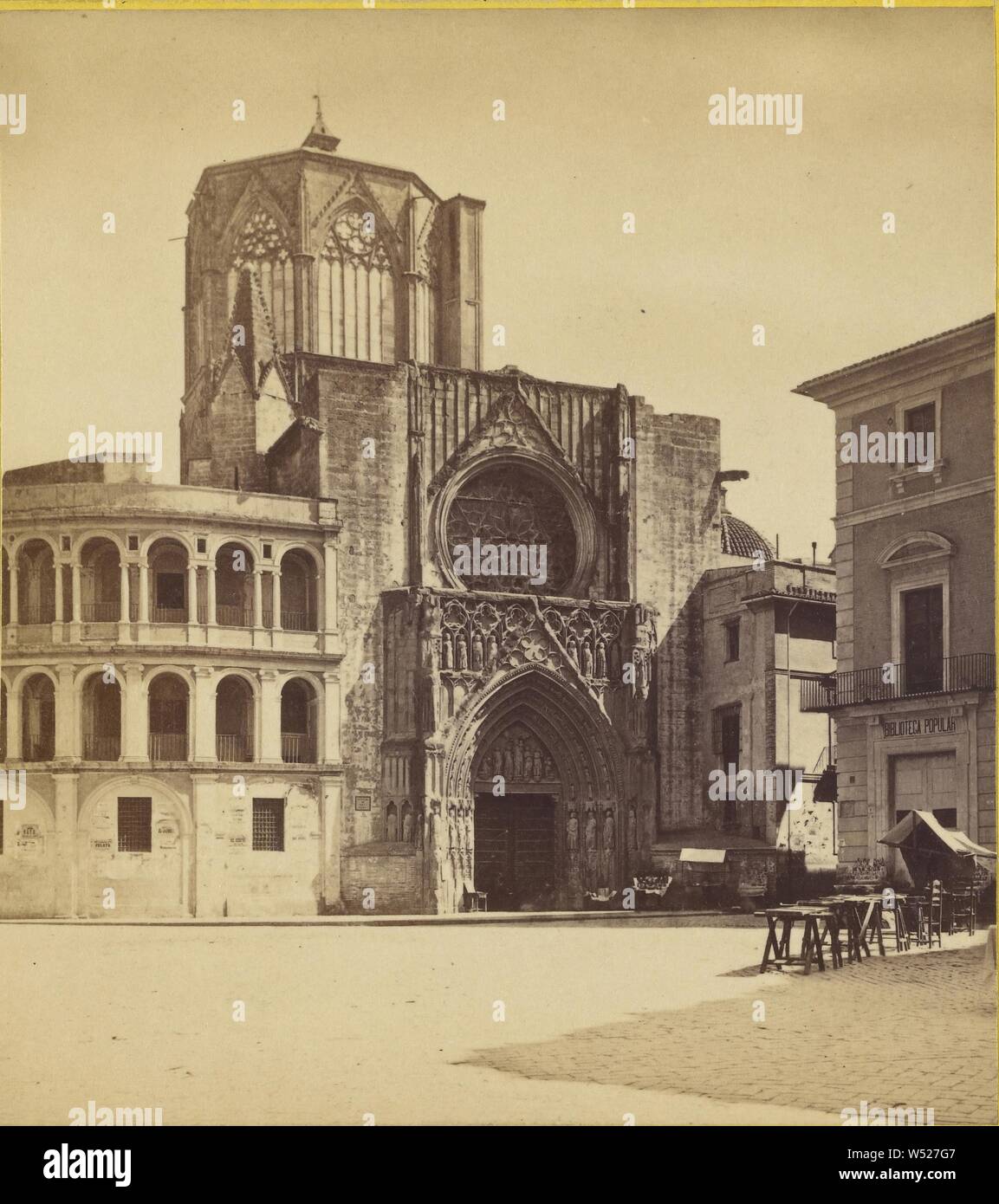 Valence - Façade de la cathédrale., Frank Mason Bon (anglais, 1839 - 1928), vers 1870, à l'albumine argentique Banque D'Images