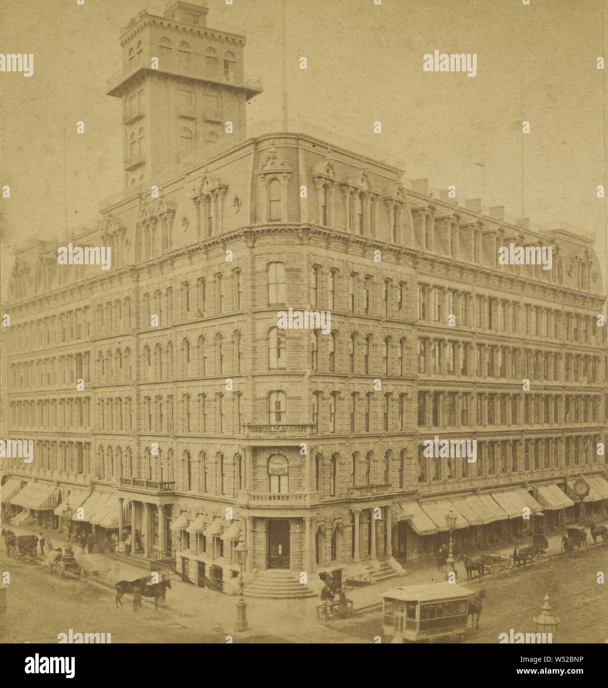 Pouvoirs immeuble commercial., James Matthews (États-Unis, actif 1870), années 1870, à l'albumine argentique Banque D'Images