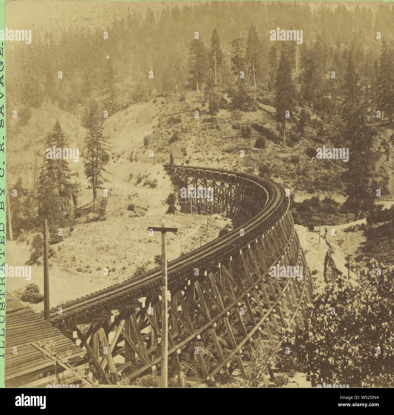 La ville secrète Trestle - 90 pieds de haut, 968 mètres de long - près de Gold Run., C.R. Savage (Américain, né en Angleterre, 1832 - 1909), années 1870, à l'albumine argentique Banque D'Images