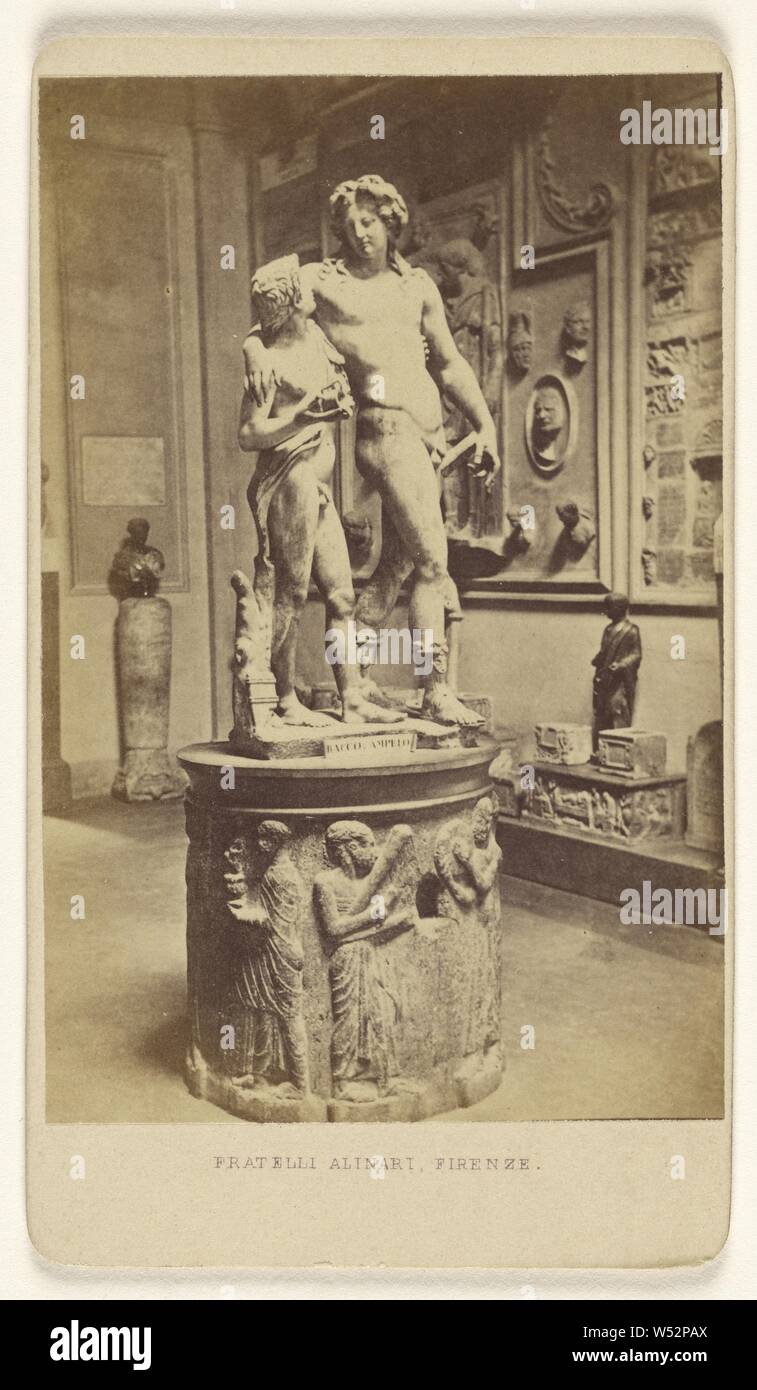 Le Bacchus ivre - par Michel Angelo faites par lui et mutilées & puis enterrés - afin de prouver lui-même égal à l'antique., Fratelli Alinari (Italien, fondé en 1852), 1865-1870, à l'albumine argentique Banque D'Images